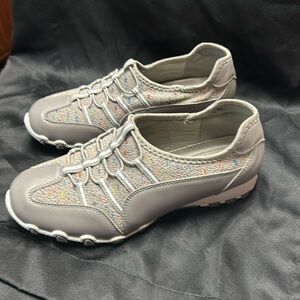 Lady’s Comfortview Tory Slip Ons